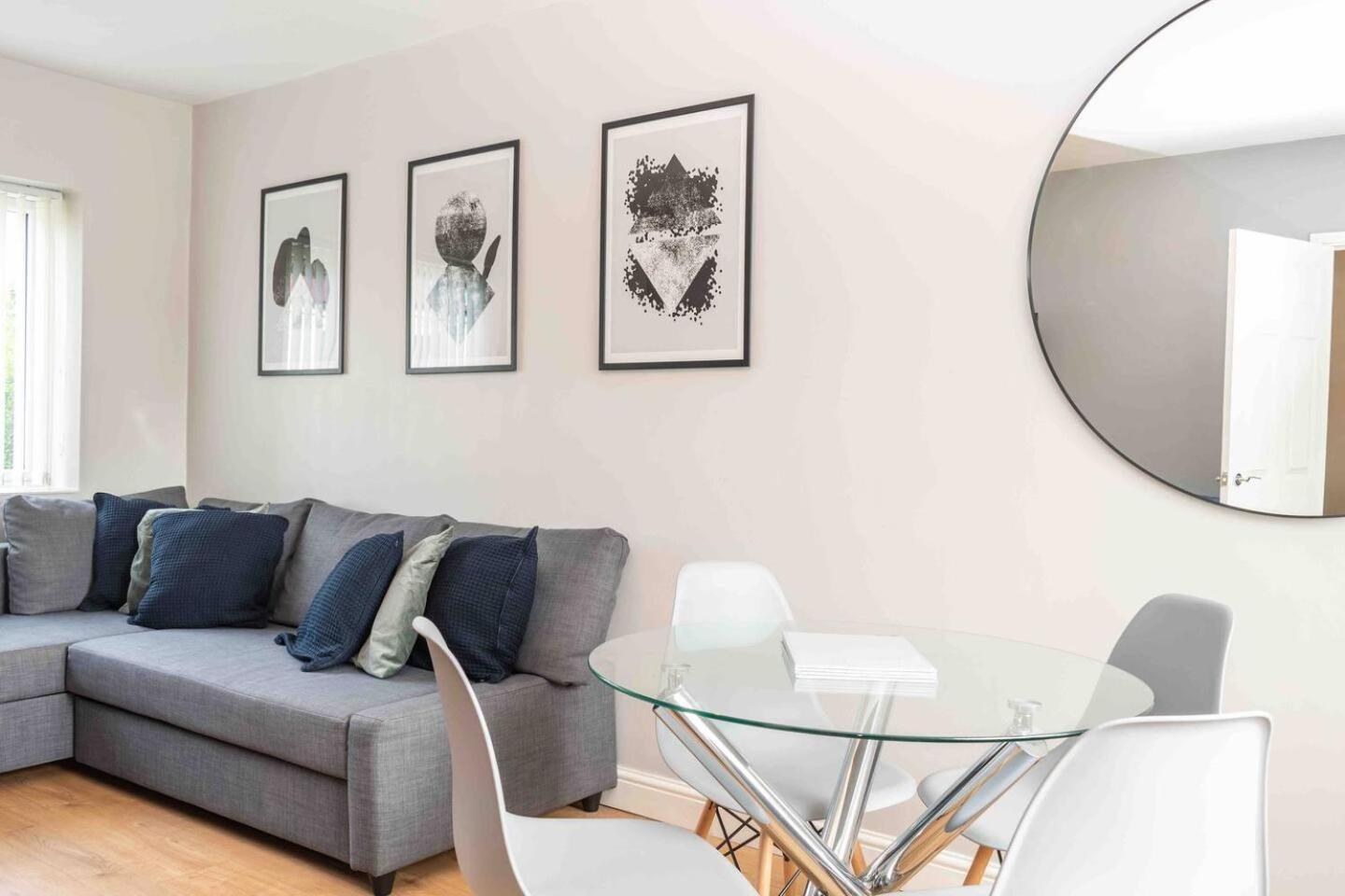 Comfortable And Convenient 3 Bedroom House With Parking Handsworth Extérieur photo